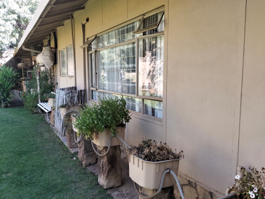 4 Bedroom Property for Sale in Dewetsdorp Free State